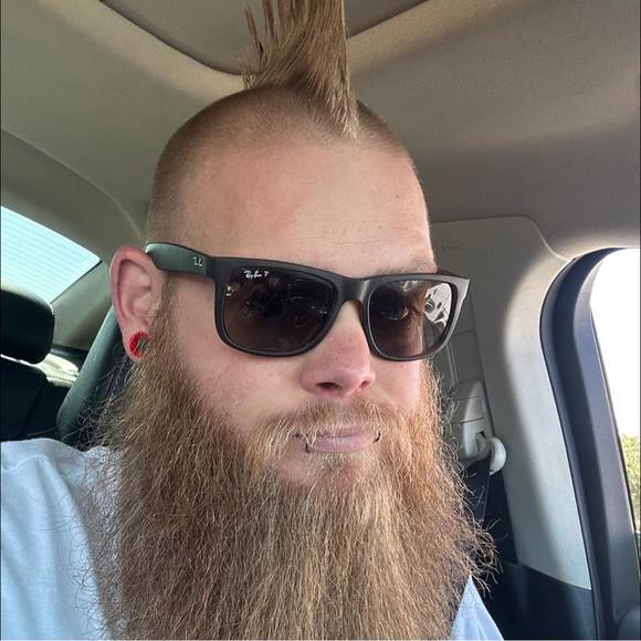 Meet your Posher, Christian - Picture 1 of 1